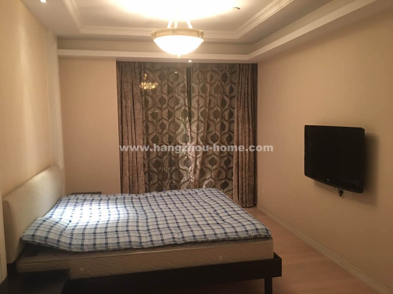 Bedrooms-Master Bedroom