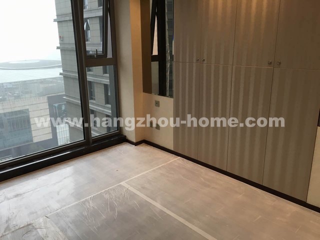 Bedrooms-Master Bedroom