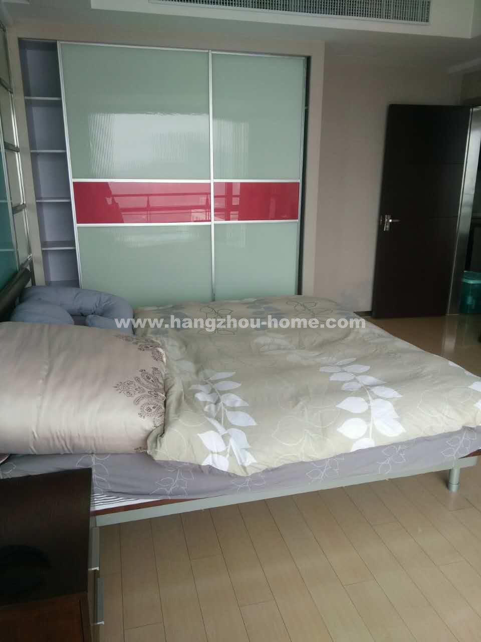 Bedrooms-Master Bedroom