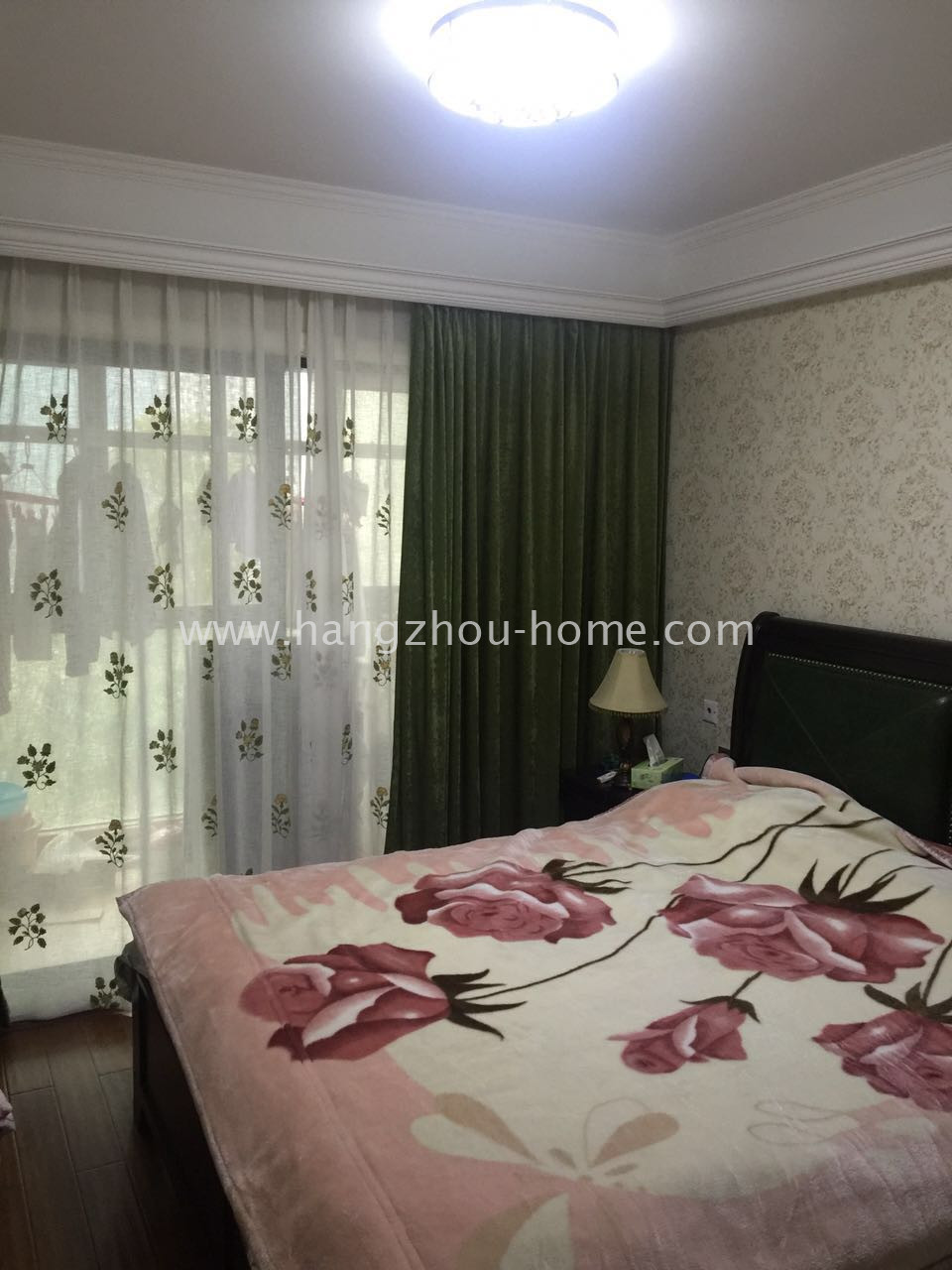 Bedrooms-Master Bedroom