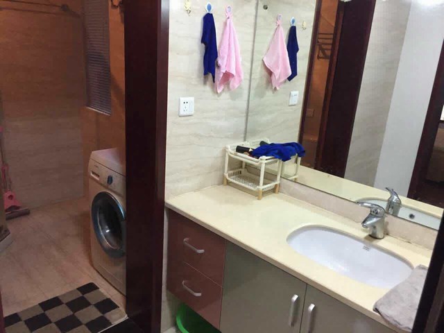 Bathrooms-Master Bathroom