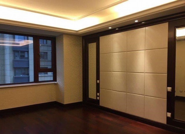 Bedrooms-Master Bedroom