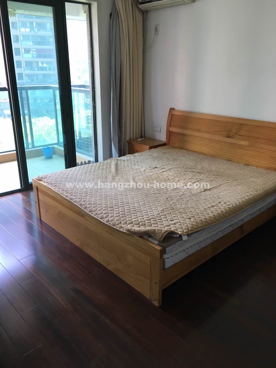 Bedrooms-Master Bedroom