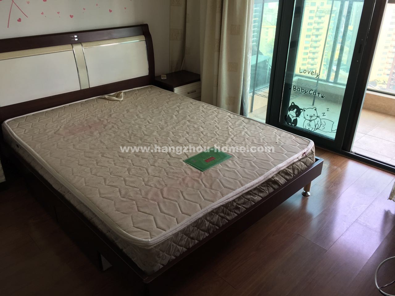 Bedrooms-Master Bedroom