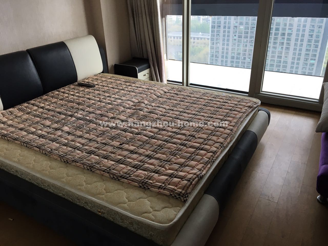 Bedrooms-Master Bedroom