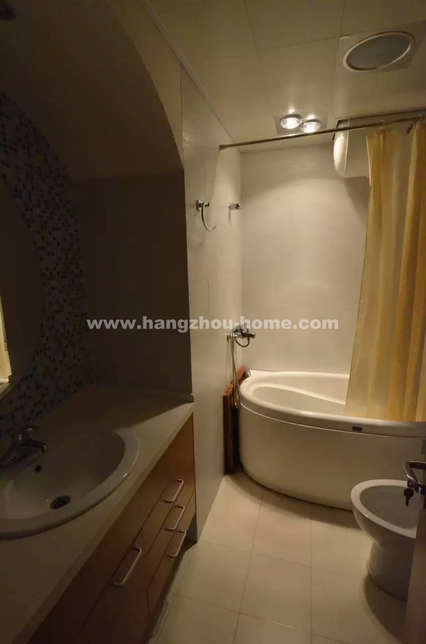Bathrooms-Master Bathroom