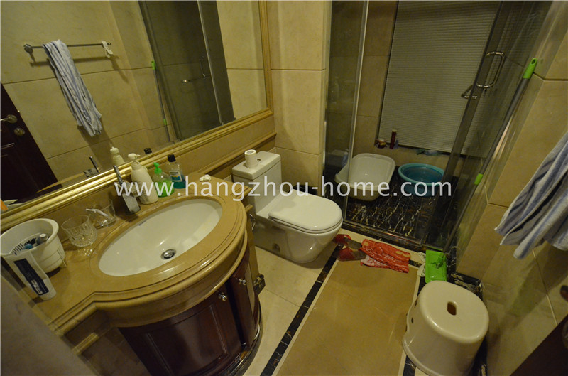 Bathrooms-Master Bathroom