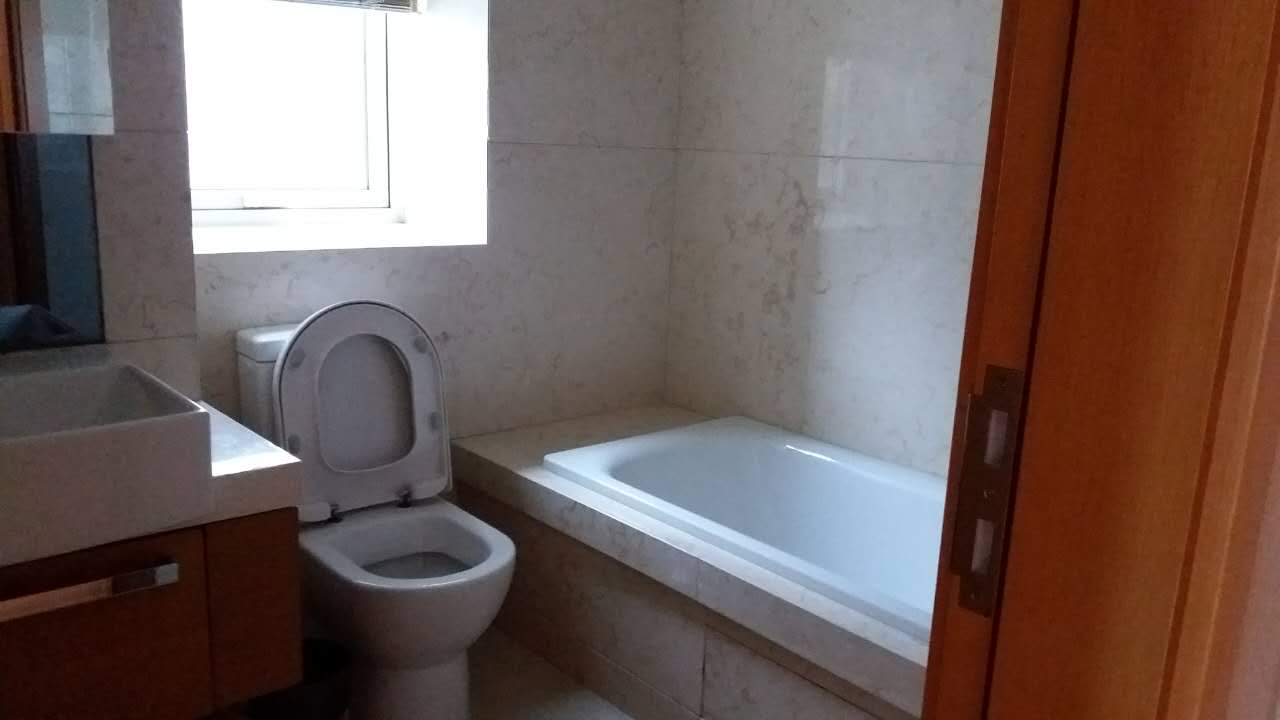 Bathrooms-Master Bathroom