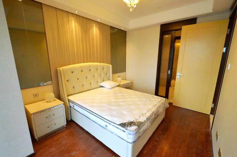 Bedrooms-Master Bedroom