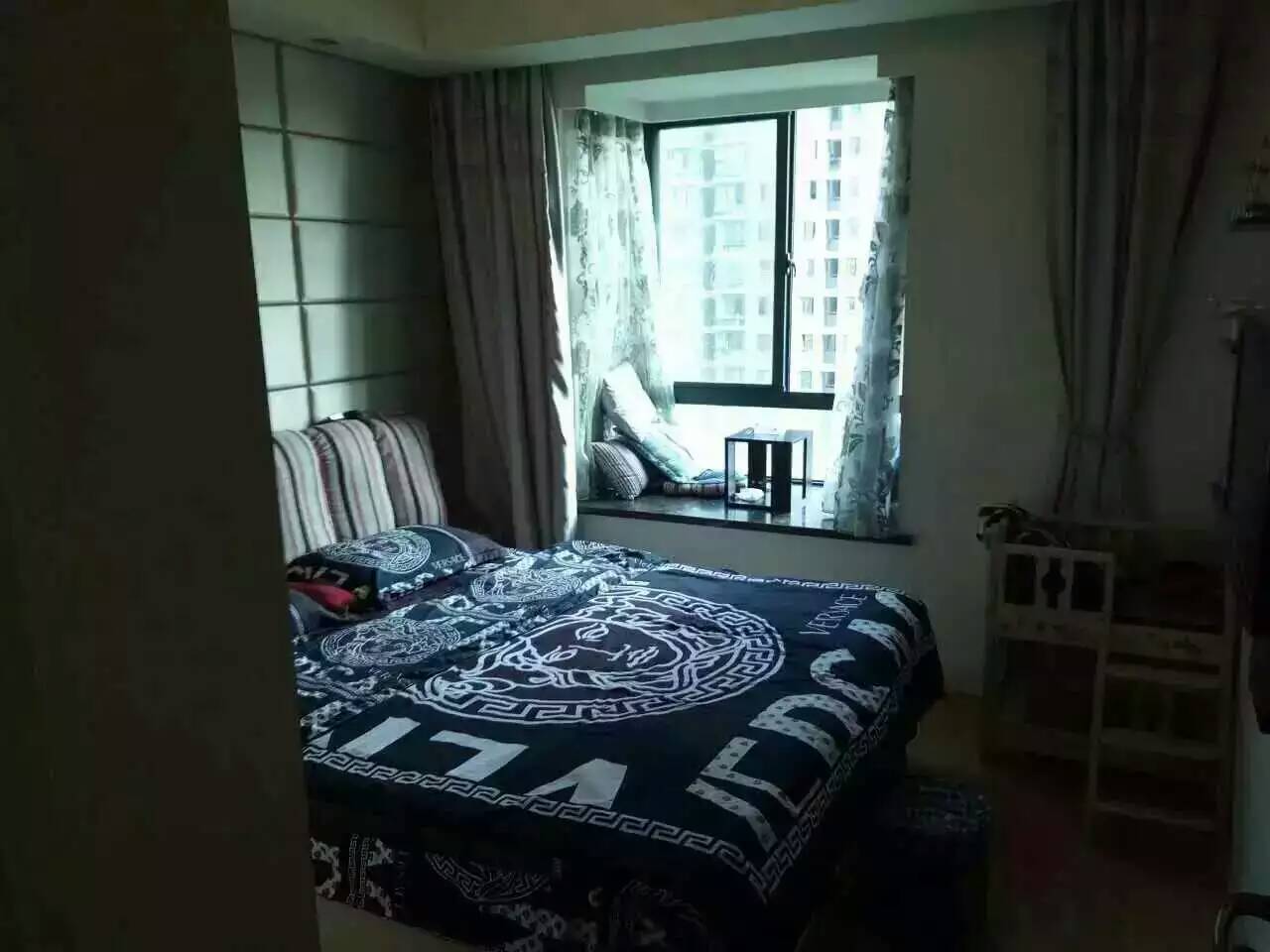 Bedrooms-Master Bedroom