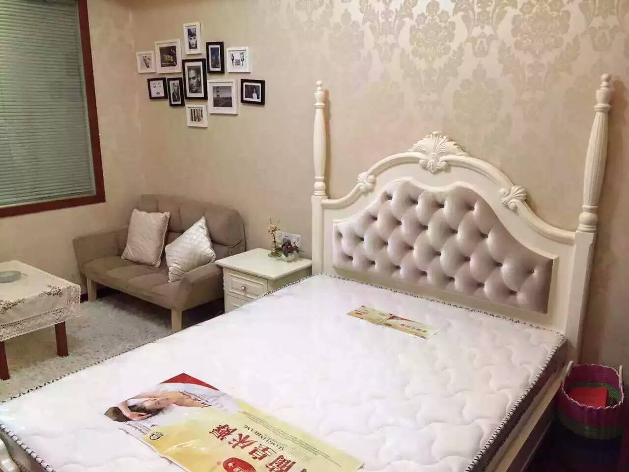 Bedrooms-Master Bedroom