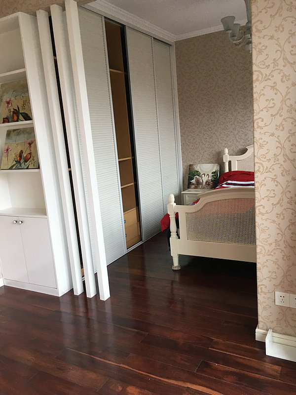 Bedrooms-Master Bedroom