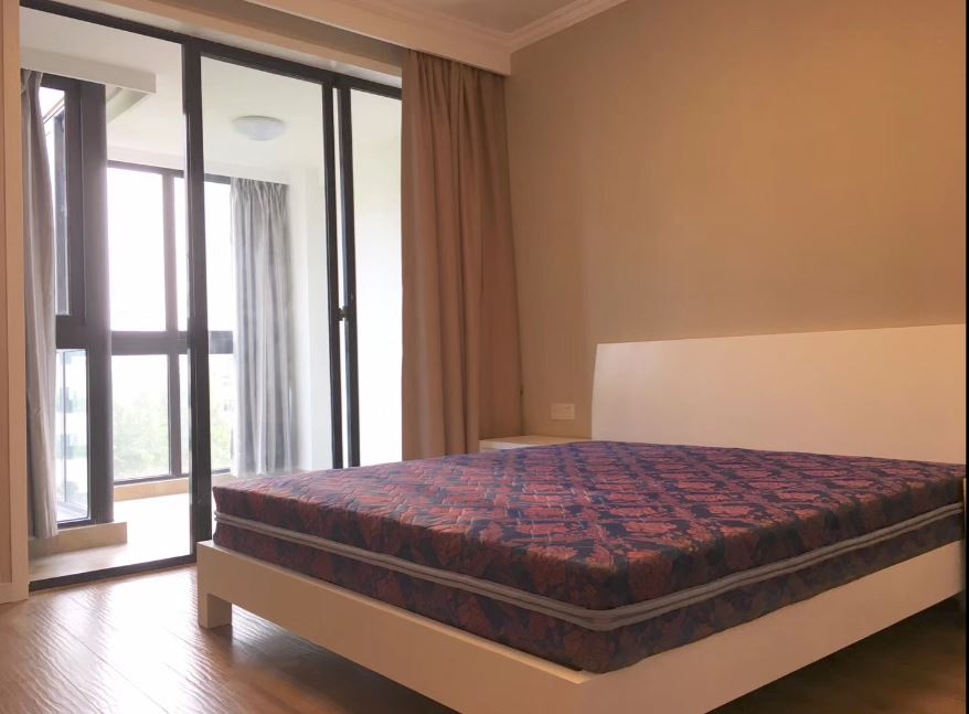 Bedrooms-Master Bedroom