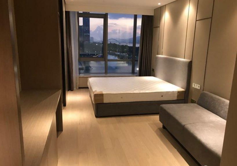 Bedrooms-Master Bedroom