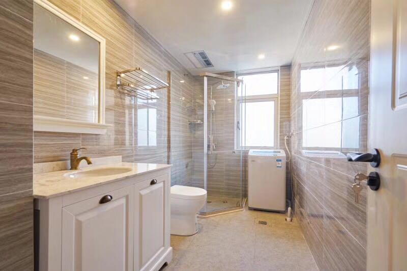 Bathrooms-Master Bathroom