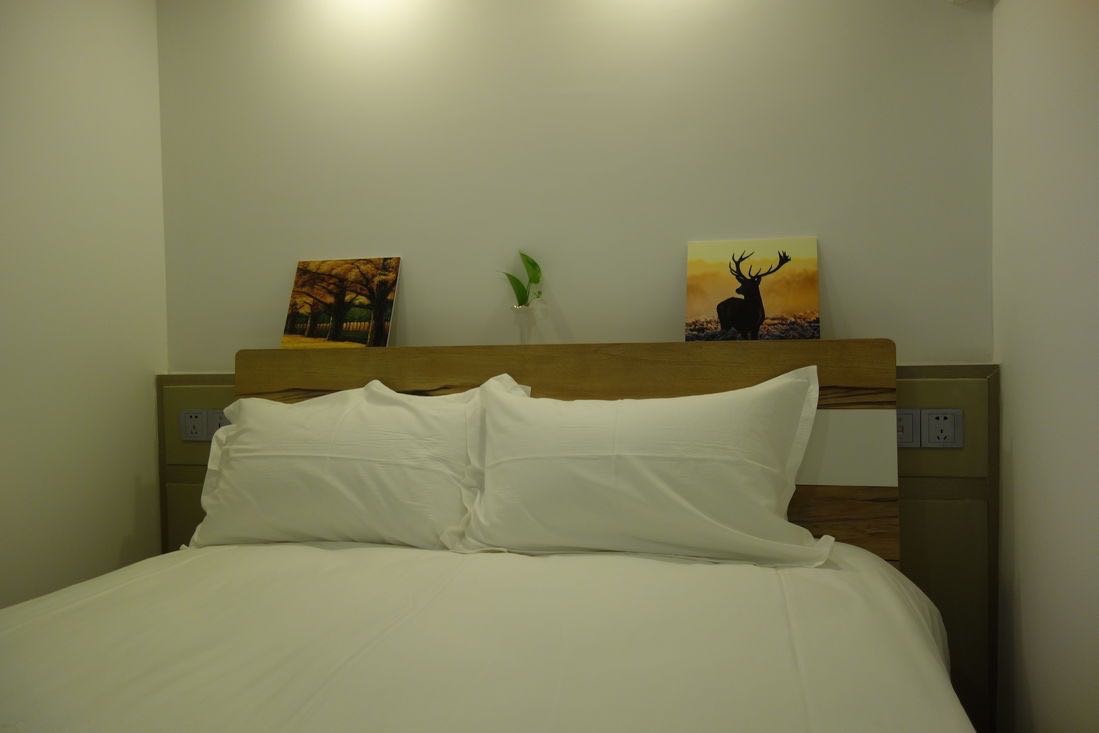 Bedrooms-Master Bedroom