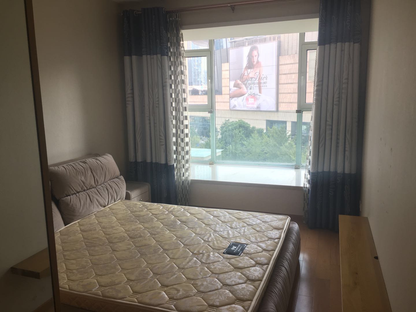 Bedrooms-Master Bedroom