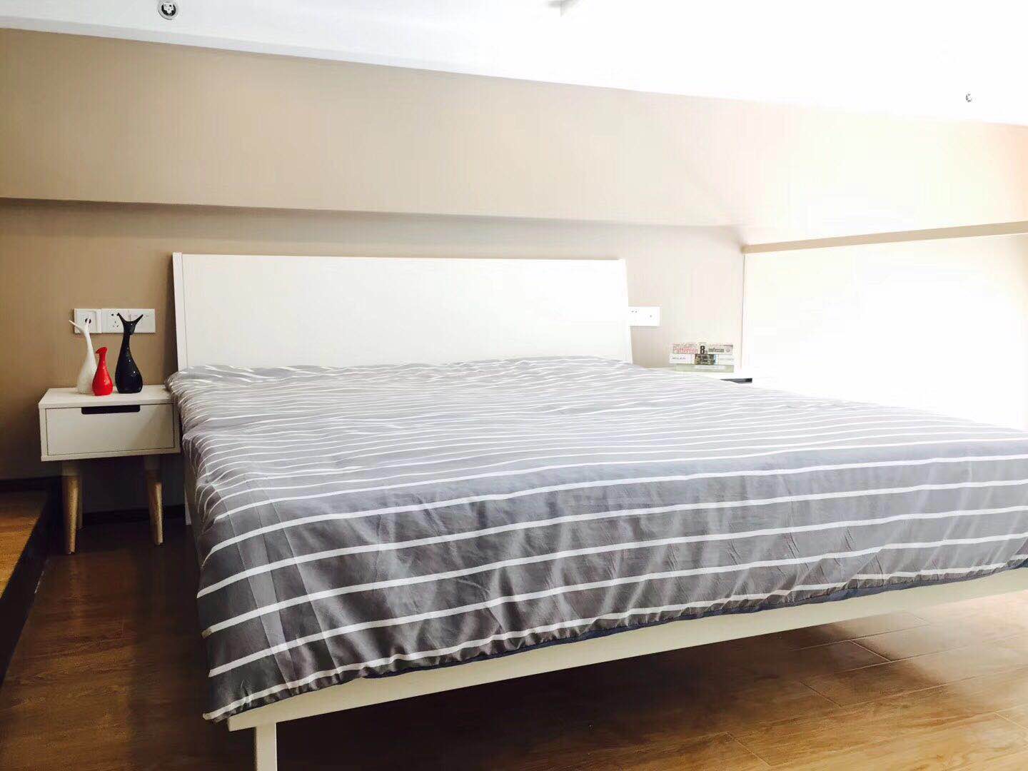 Bedrooms-Master Bedroom