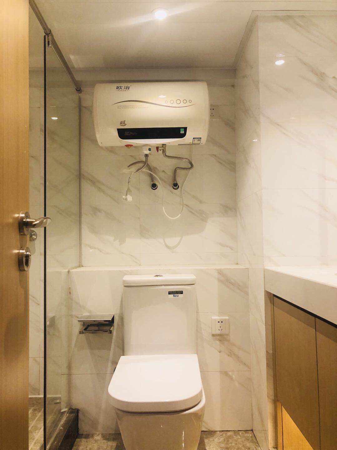 Bathrooms-Master Bathroom