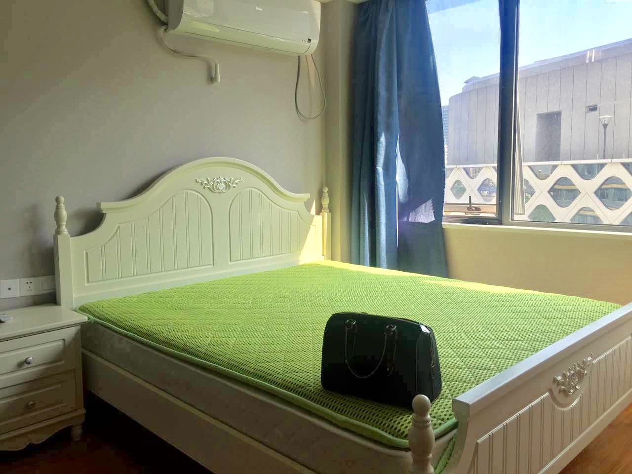 Bedrooms-Master Bedroom