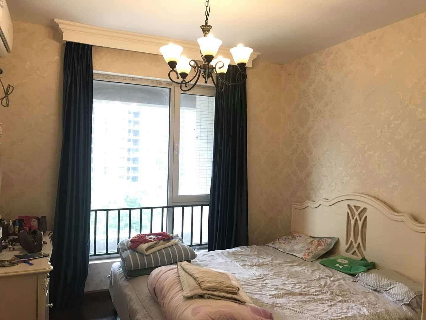 Bedrooms-Master Bedroom