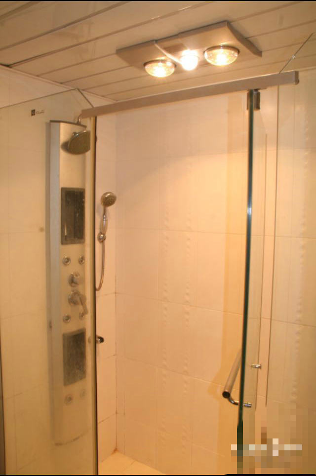 Bathrooms-Master Bathroom