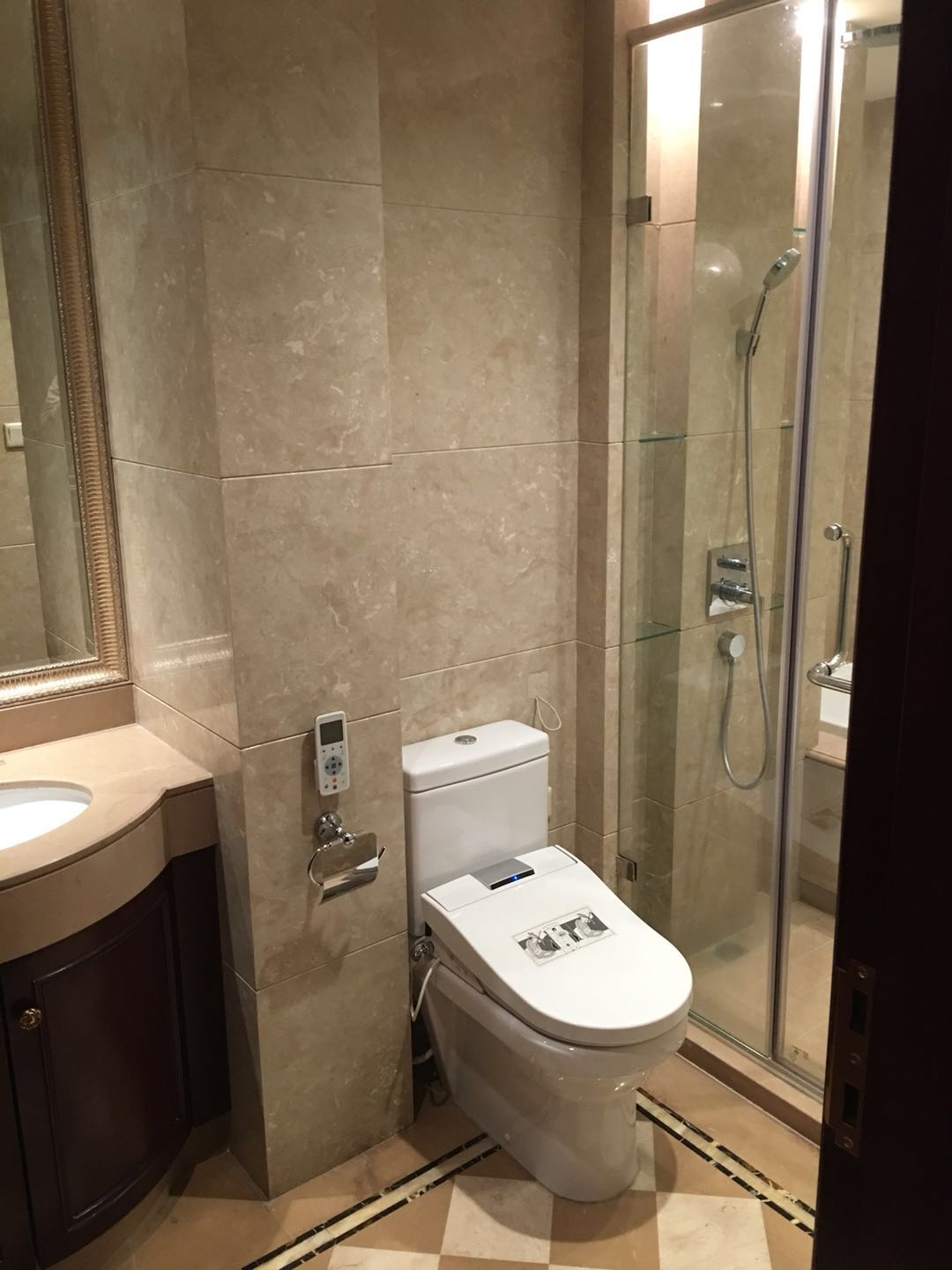 Bathrooms-Master Bathroom