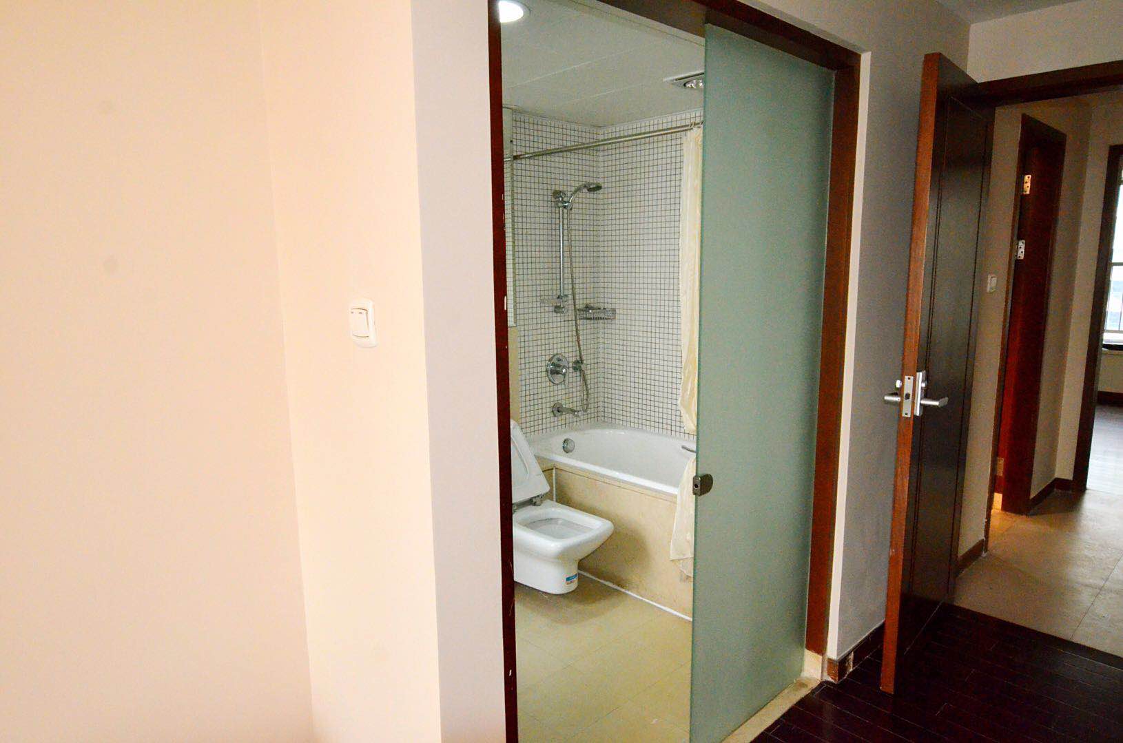 Bathrooms-Master Bathroom