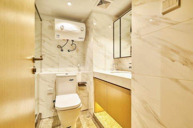 Bathrooms-Master Bathroom
