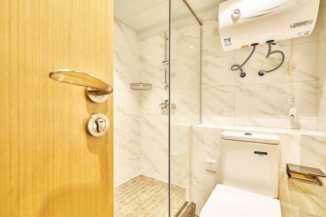 Bathrooms-Master Bathroom