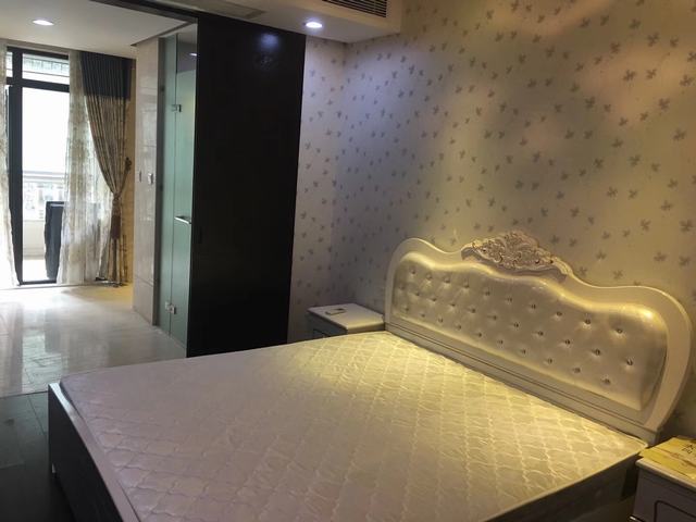 Bedrooms-Master Bedroom