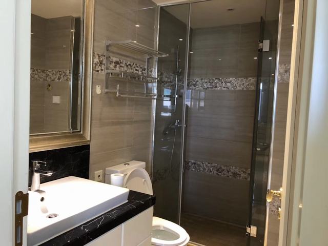 Bathrooms-Master Bathroom