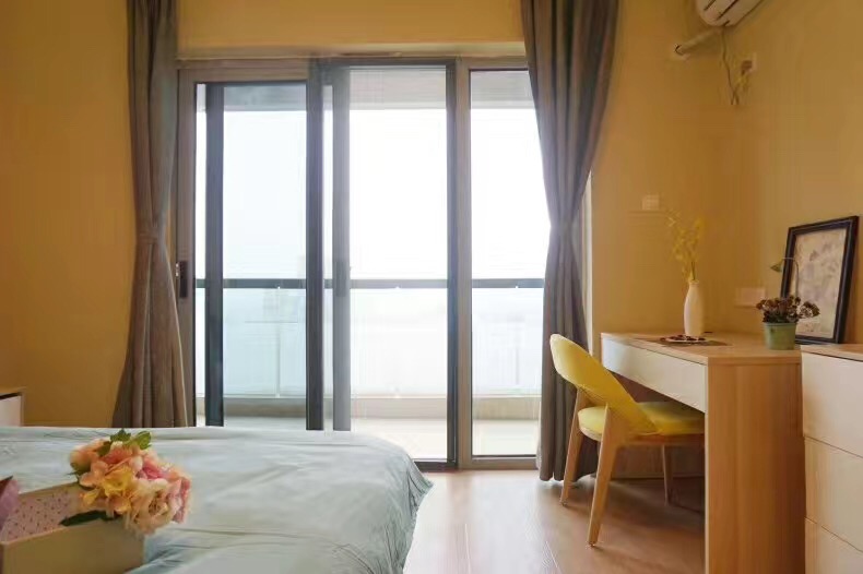 Bedrooms-Master Bedroom