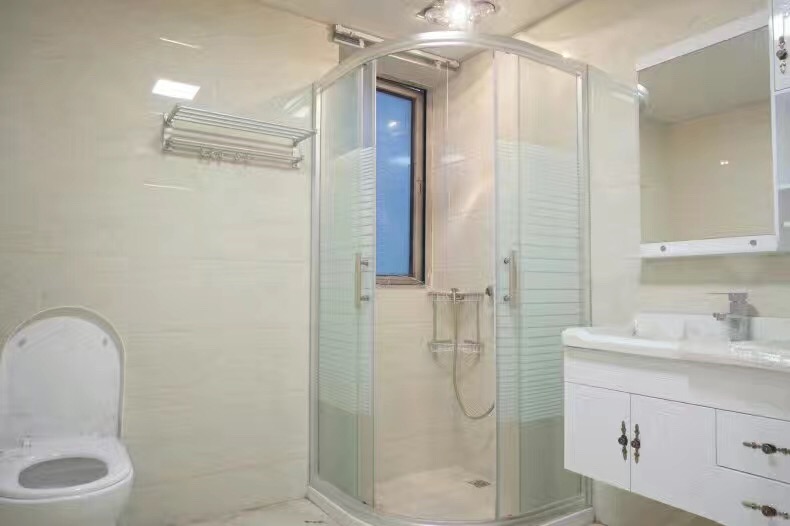 Bathrooms-Master Bathroom