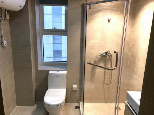 Bathrooms-Master Bathroom