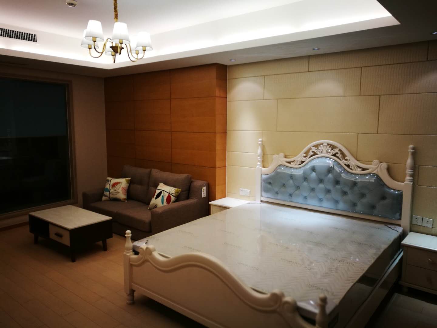 Bedrooms-Master Bedroom