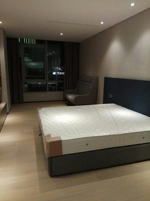 Bedrooms-Master Bedroom