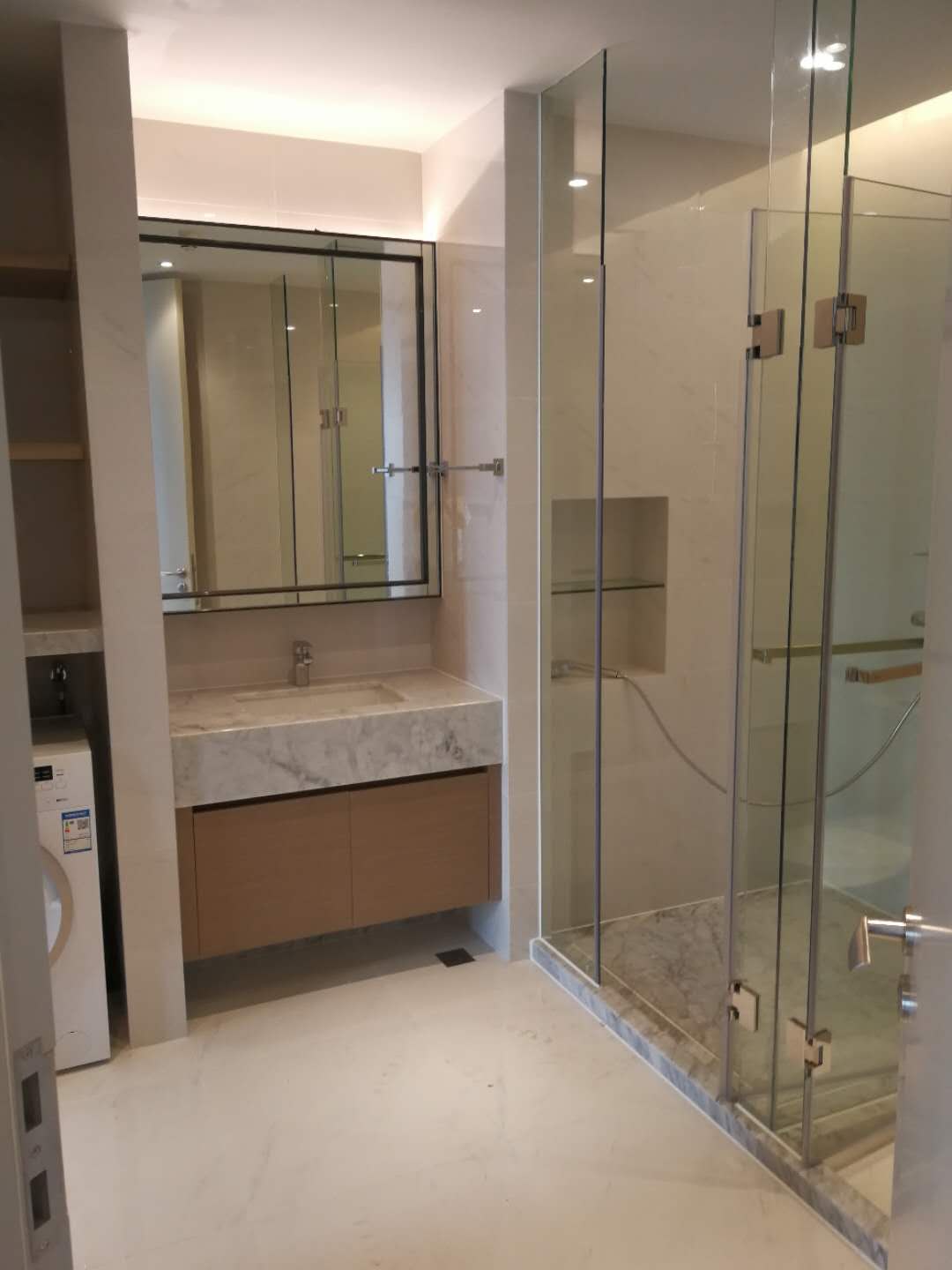 Bathrooms-Master Bathroom
