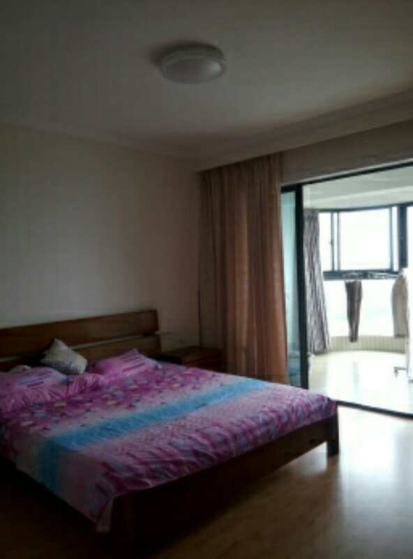 Bedrooms-Master Bedroom