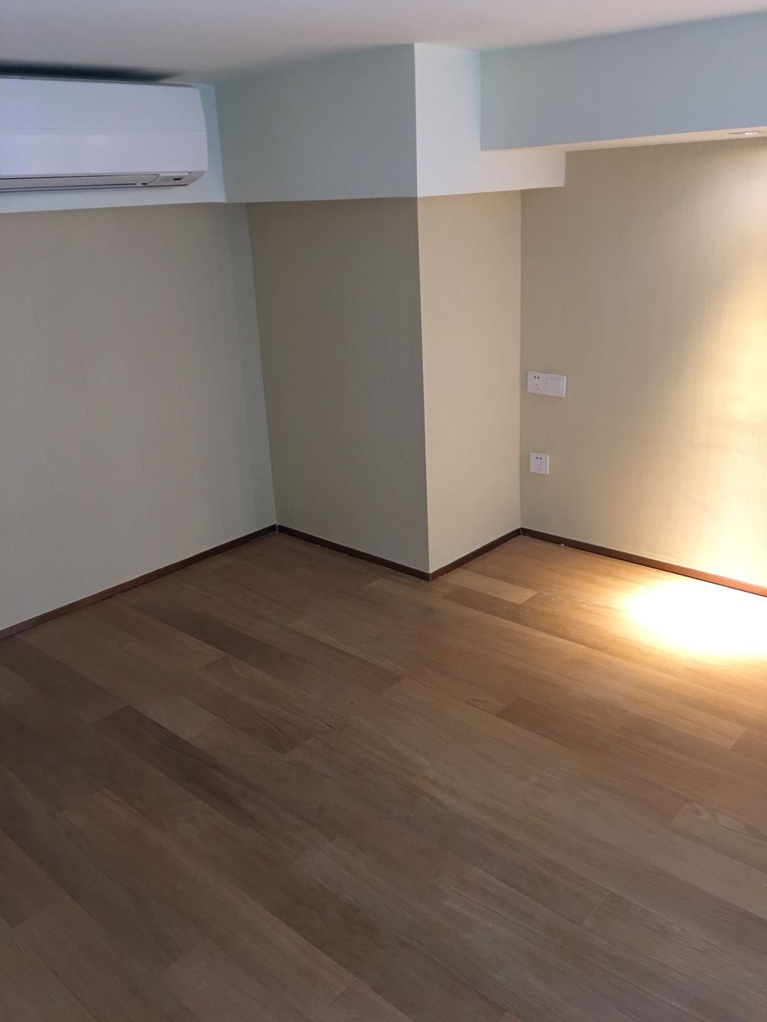 Bedrooms-Master Bedroom