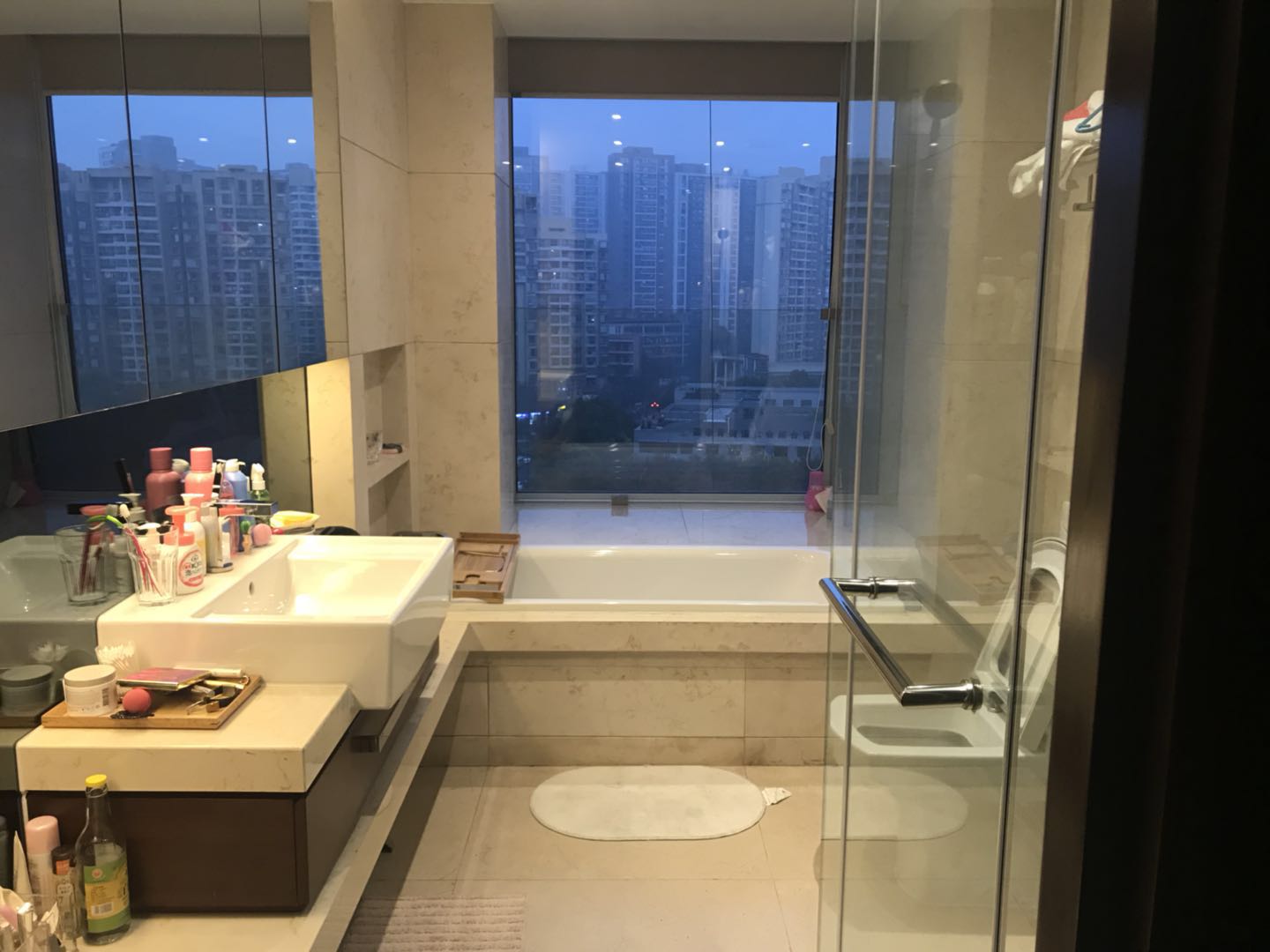 Bathrooms-Master Bathroom