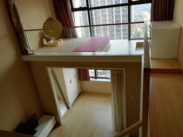 Bedrooms-Master Bedroom