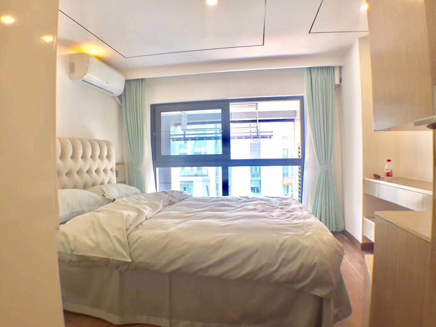 Bedrooms-Master Bedroom