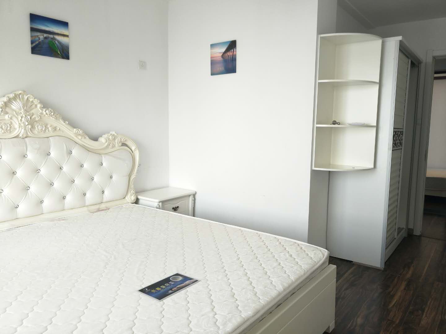 Bedrooms-Master Bedroom