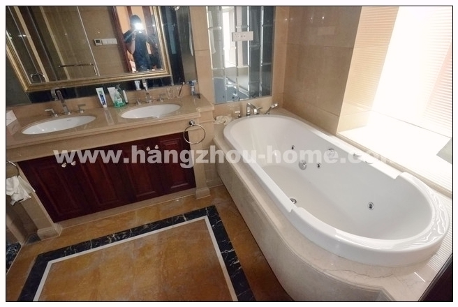 Bathrooms-Master Bathroom