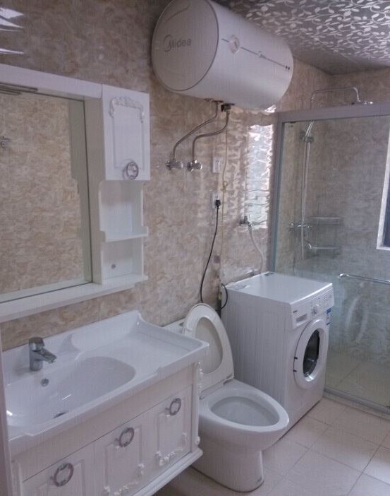 Bathrooms-Master Bathroom