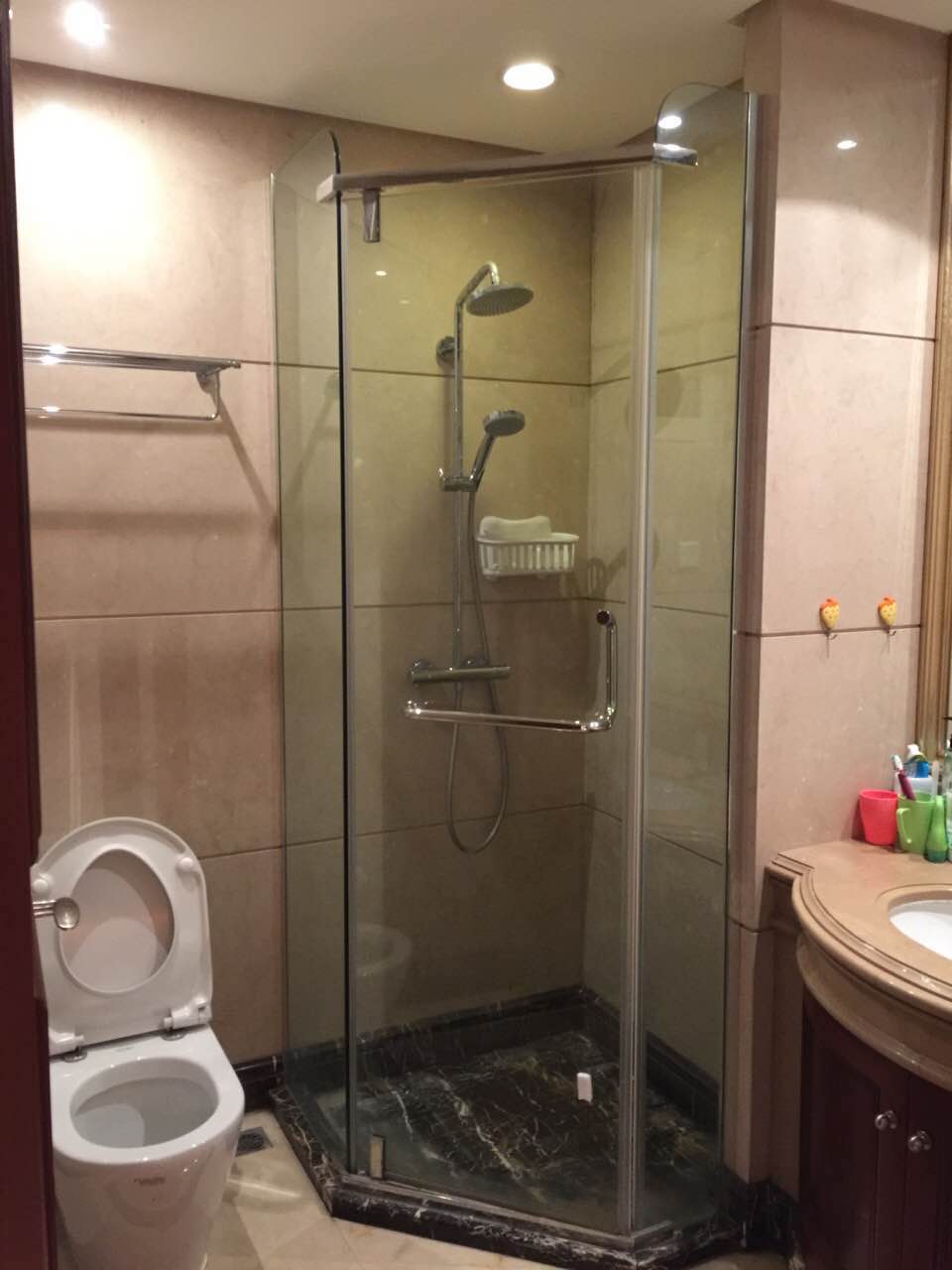 Bathrooms-Master Bathroom