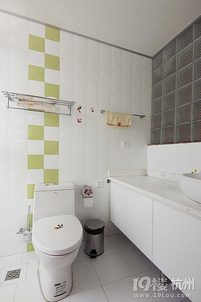 Bathrooms-2nd Bathroom