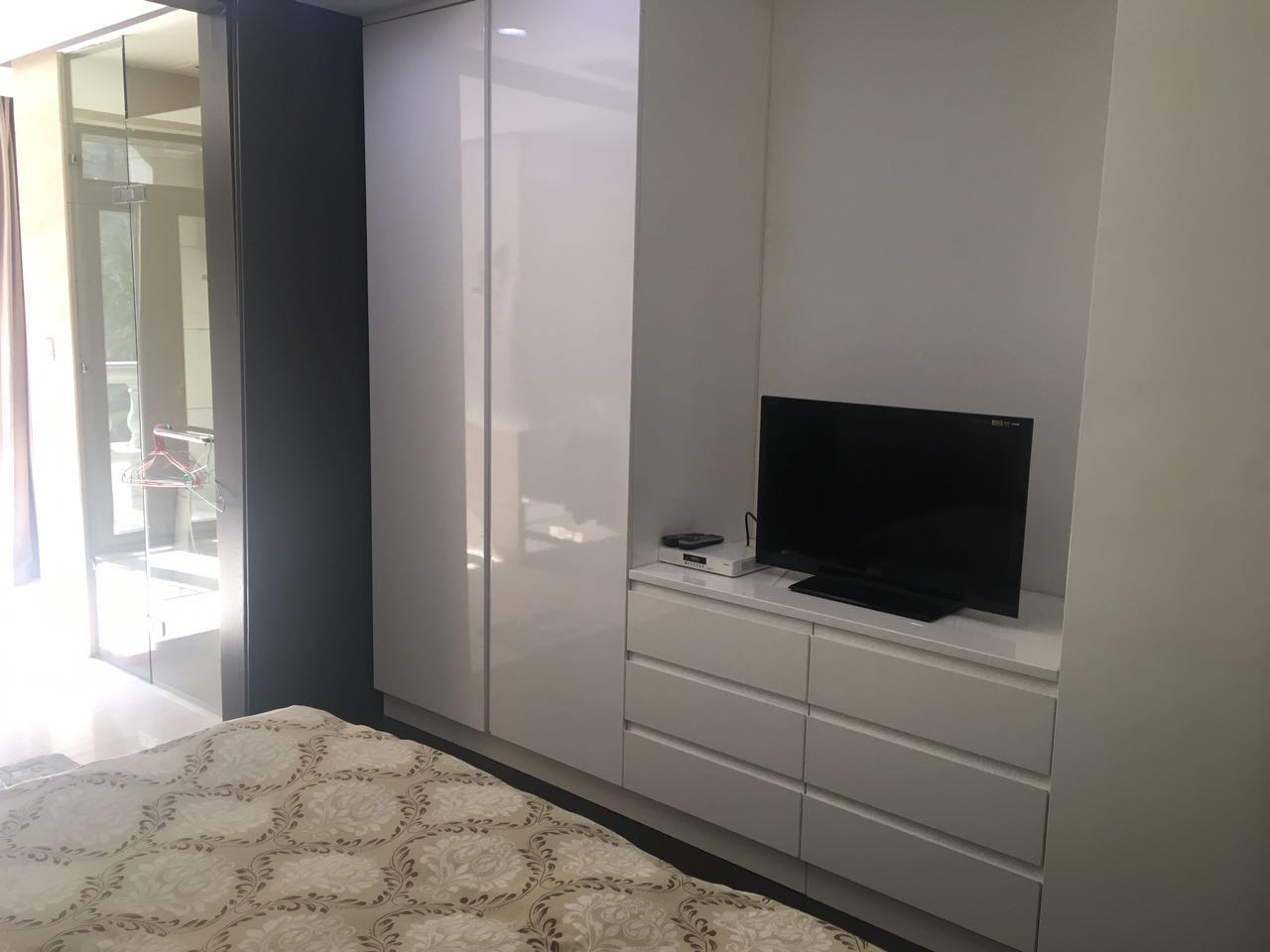 Bedrooms-Master Bedroom