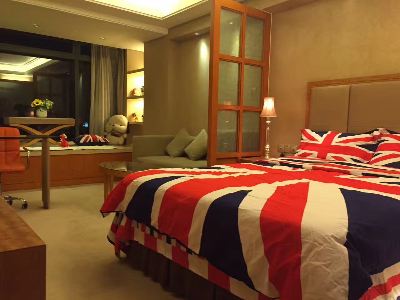 Bedrooms-Master Bedroom